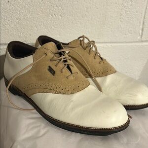 Women’s Two-Tone Leather Oxford golf Shoes